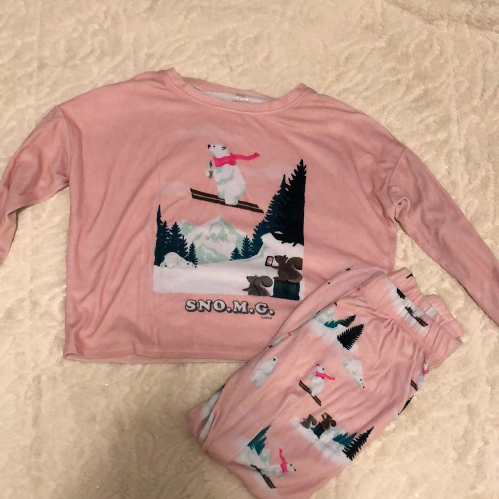 Skiing pink pj set